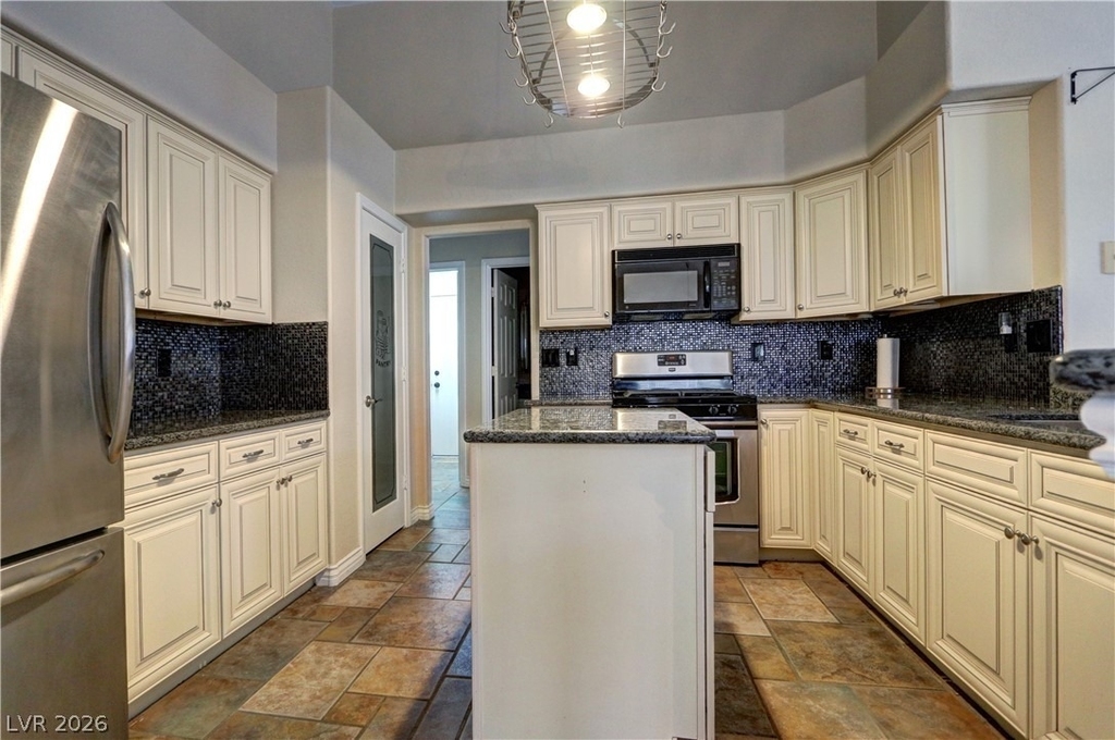 2108 Crestpoint Way - Photo 8