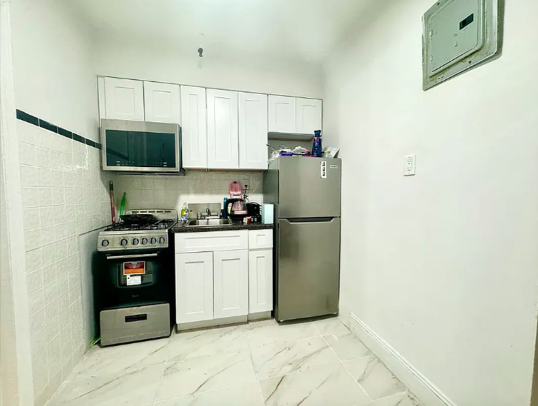 142 West 87th Street - Photo 1