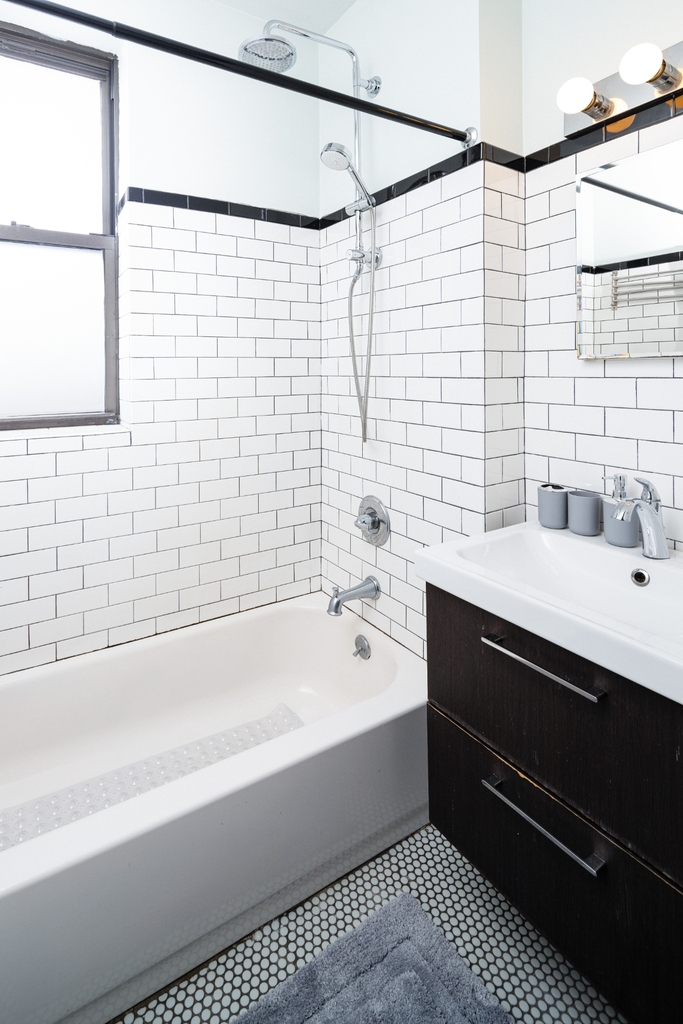 509 East 87th Street - Photo 4