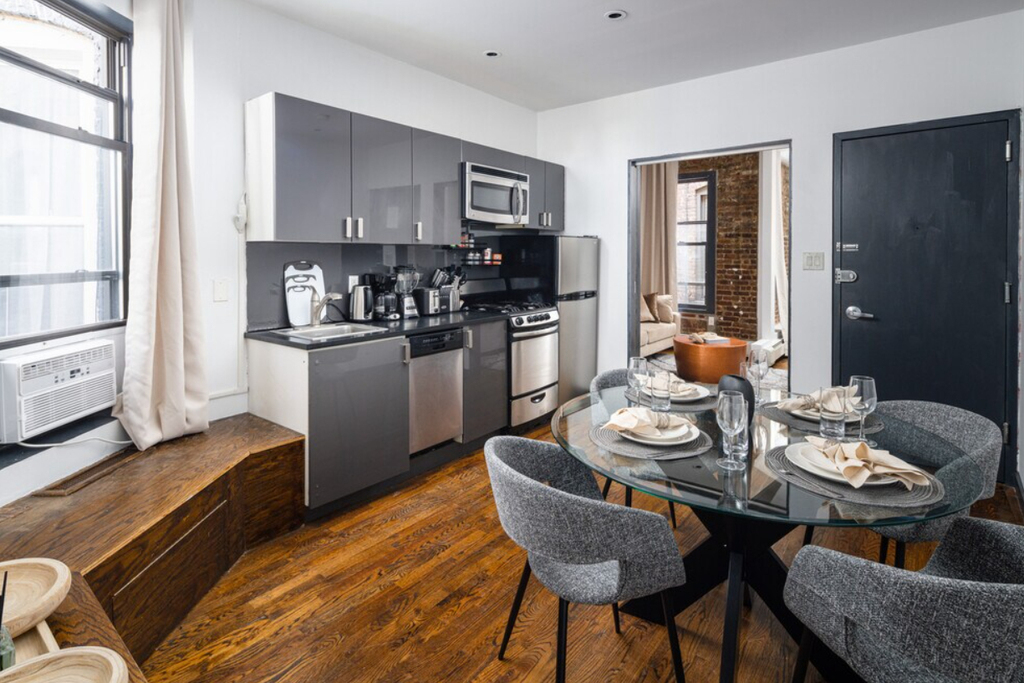 509 East 87th Street - Photo 1