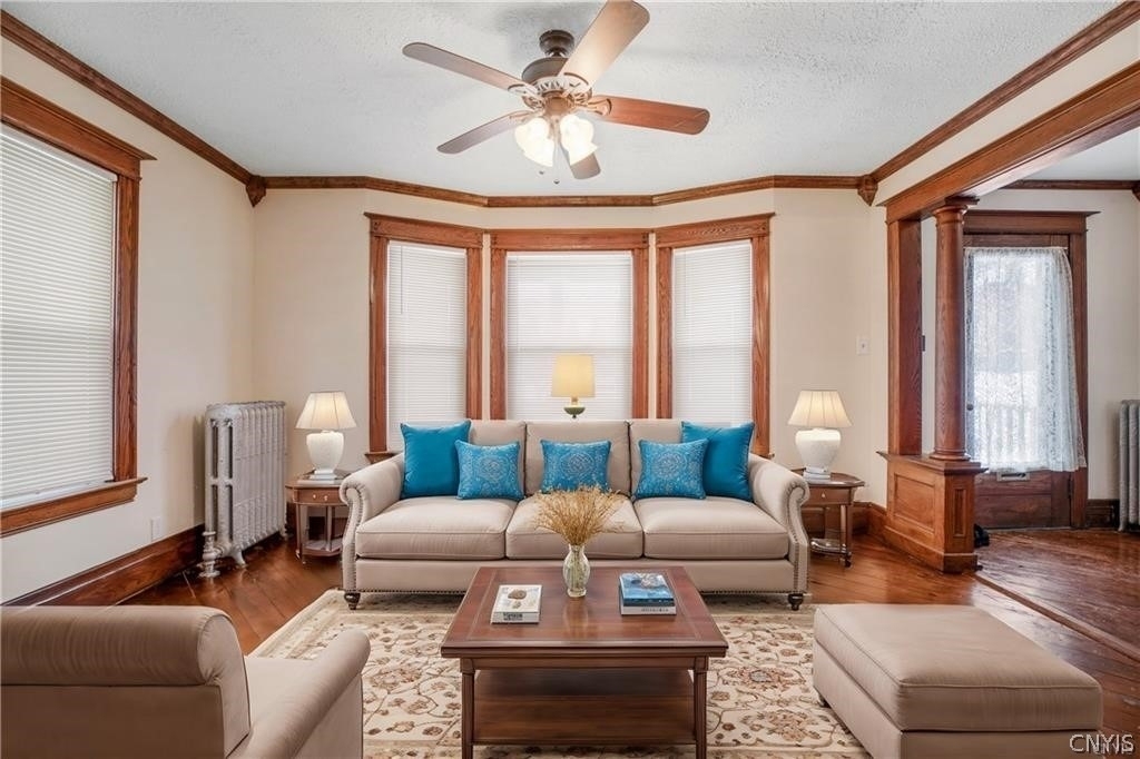 37 Niagara Street - Photo 4