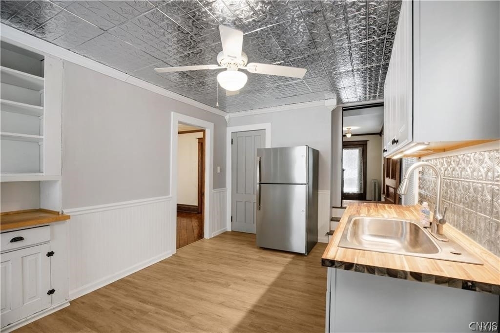 37 Niagara Street - Photo 10