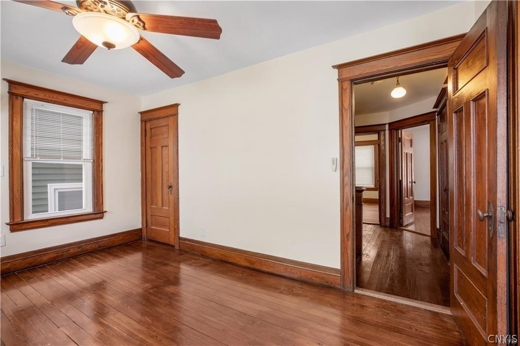 37 Niagara Street - Photo 19