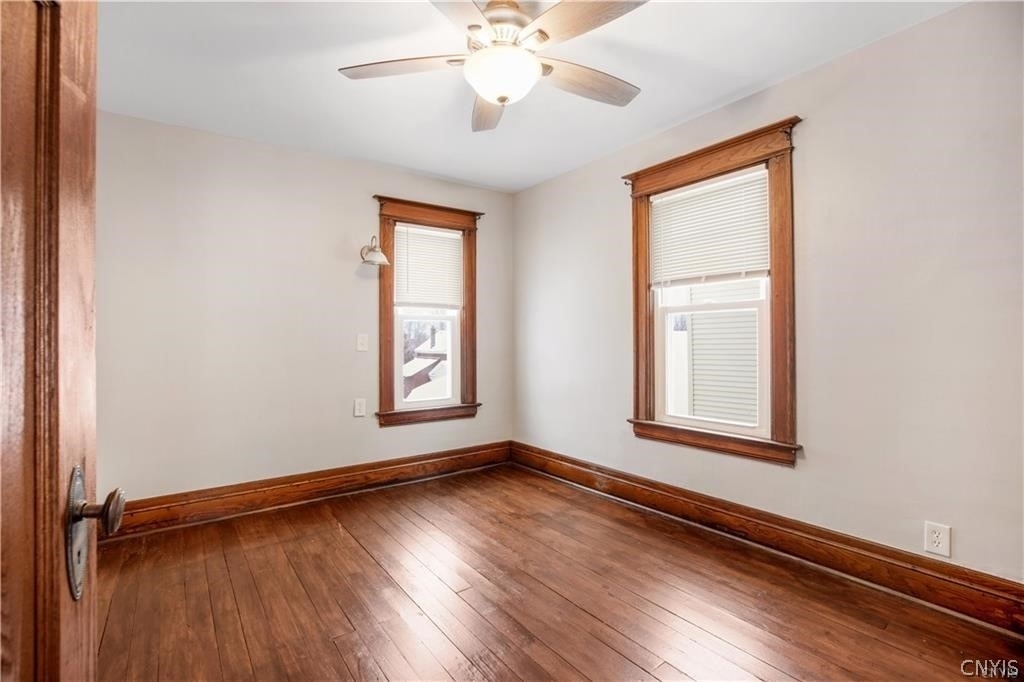 37 Niagara Street - Photo 25