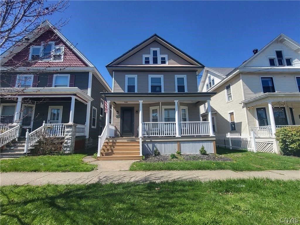 37 Niagara Street - Photo 0