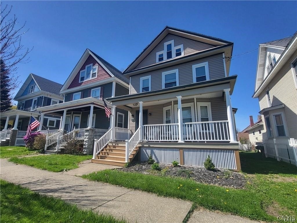 37 Niagara Street - Photo 1