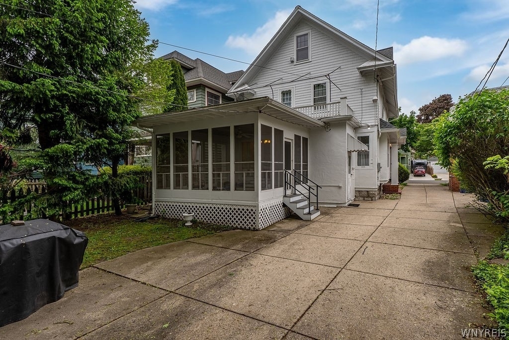 10 Summit Avenue - Photo 36