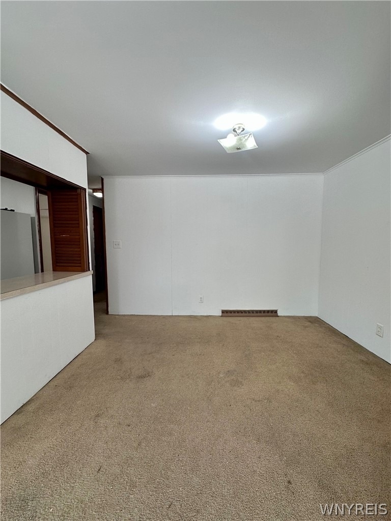 92 Lasalle Avenue - Photo 4