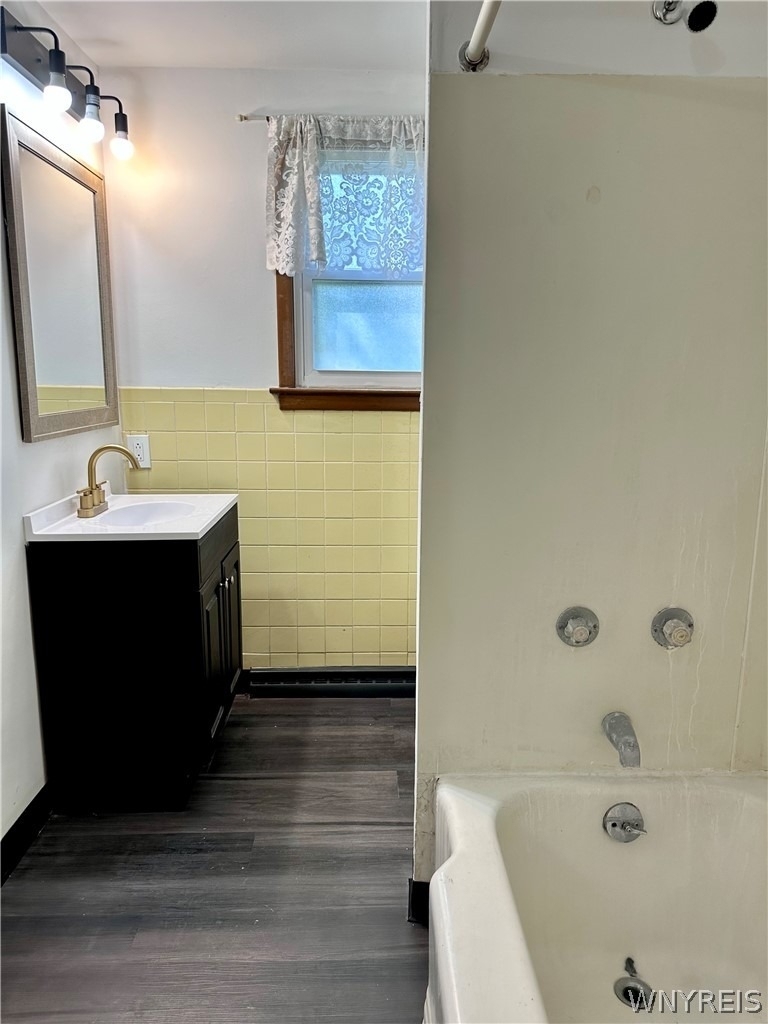 92 Lasalle Avenue - Photo 8