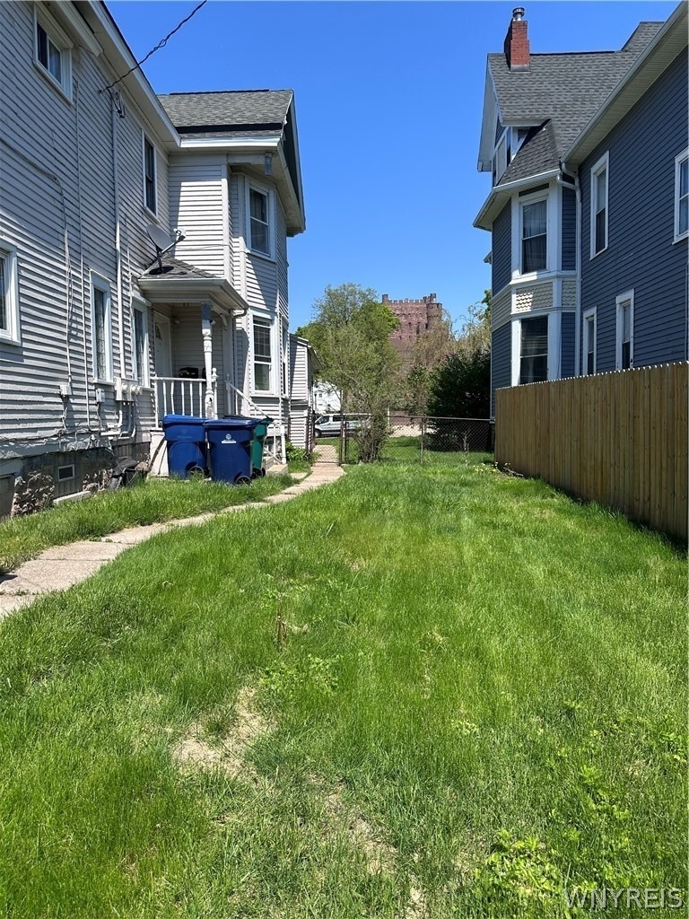 688 Columbus Parkway - Photo 12
