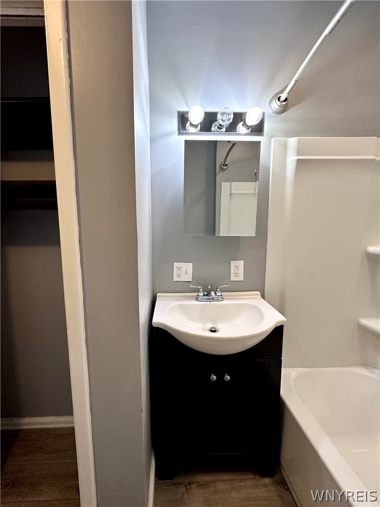 688 Columbus Parkway - Photo 10