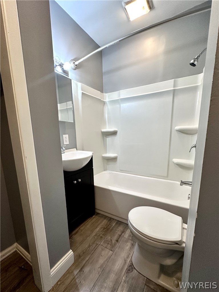 688 Columbus Parkway - Photo 8