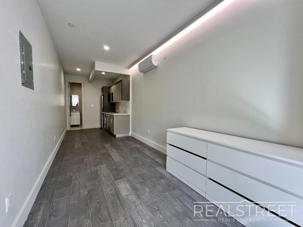 277 Linden St - Photo 7
