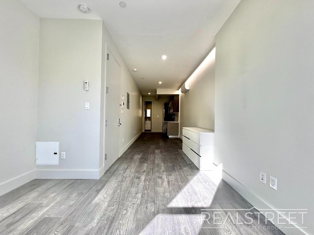 277 Linden St - Photo 9