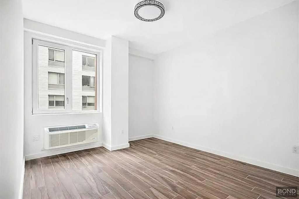 906 East New York Avenue - Photo 2