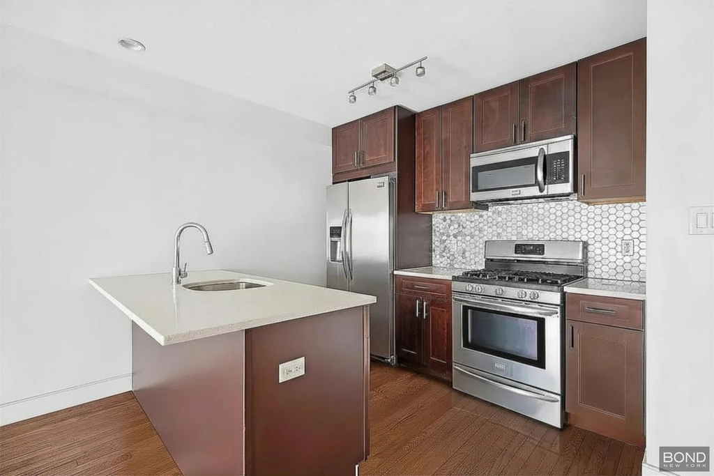 1256 Ocean Avenue - Photo 4