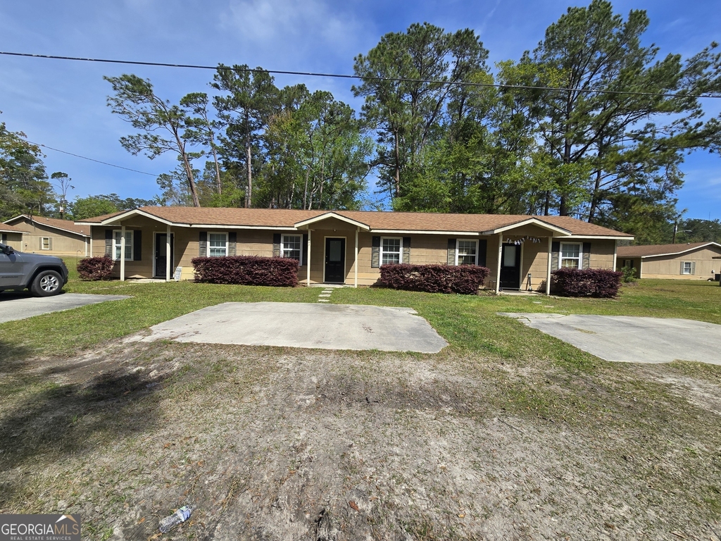 403 E Lawnwood Avenue - Photo 1