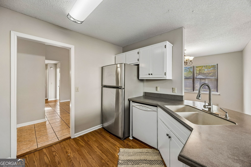 132 Woodvalley Drive - Photo 16
