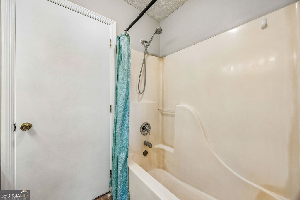 132 Woodvalley Drive - Photo 33