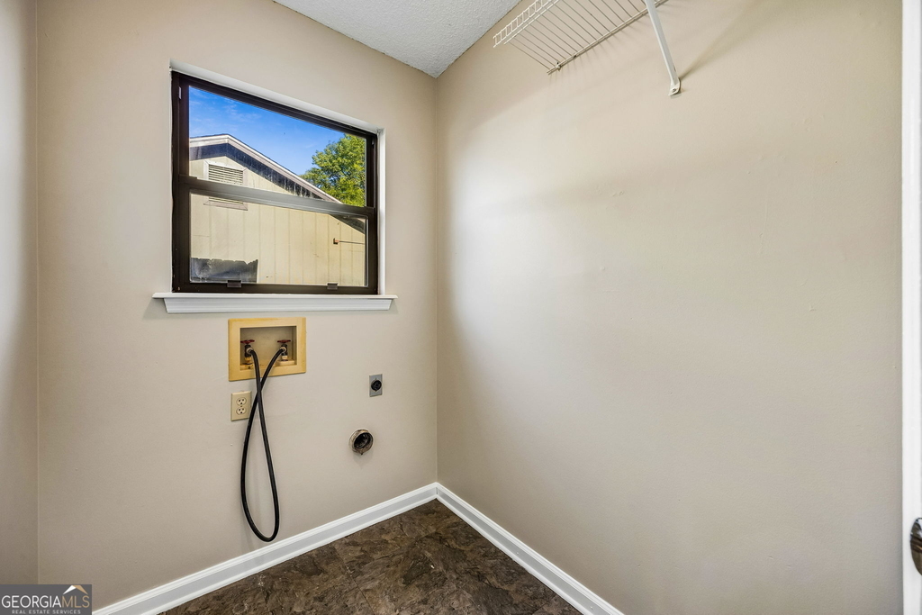 132 Woodvalley Drive - Photo 25