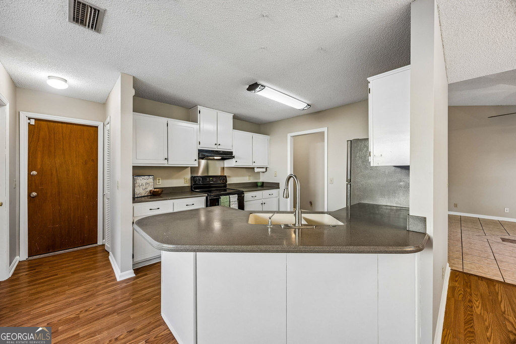 132 Woodvalley Drive - Photo 14