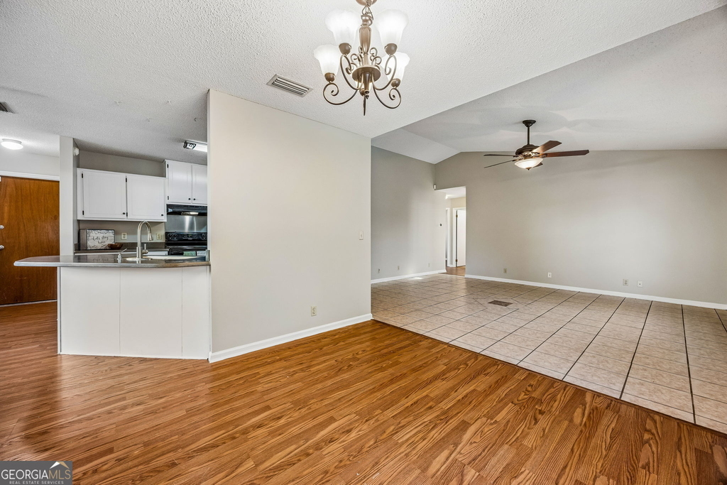 132 Woodvalley Drive - Photo 12