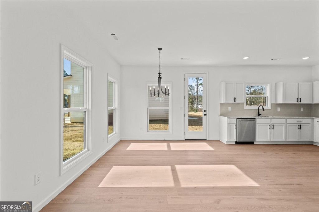 105 Carroll Circle - Photo 5