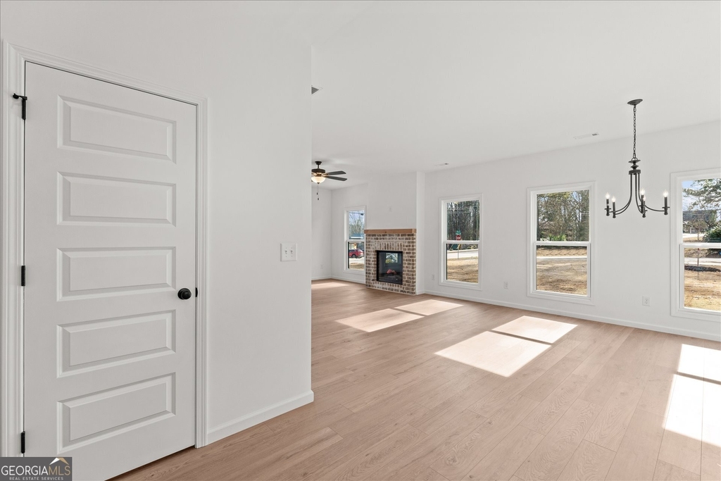 105 Carroll Circle - Photo 3
