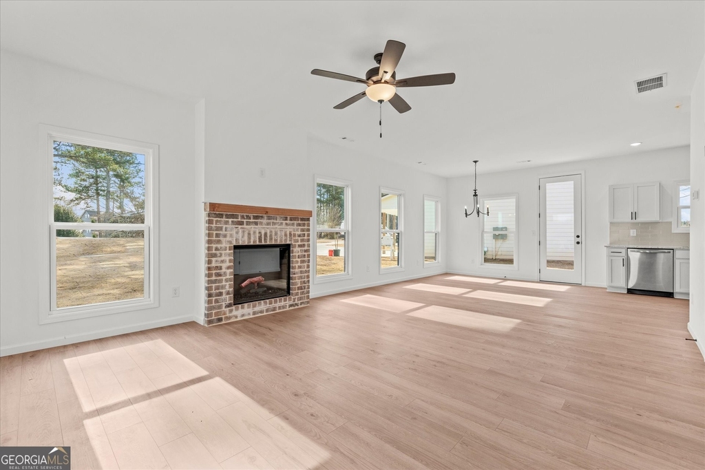 105 Carroll Circle - Photo 2