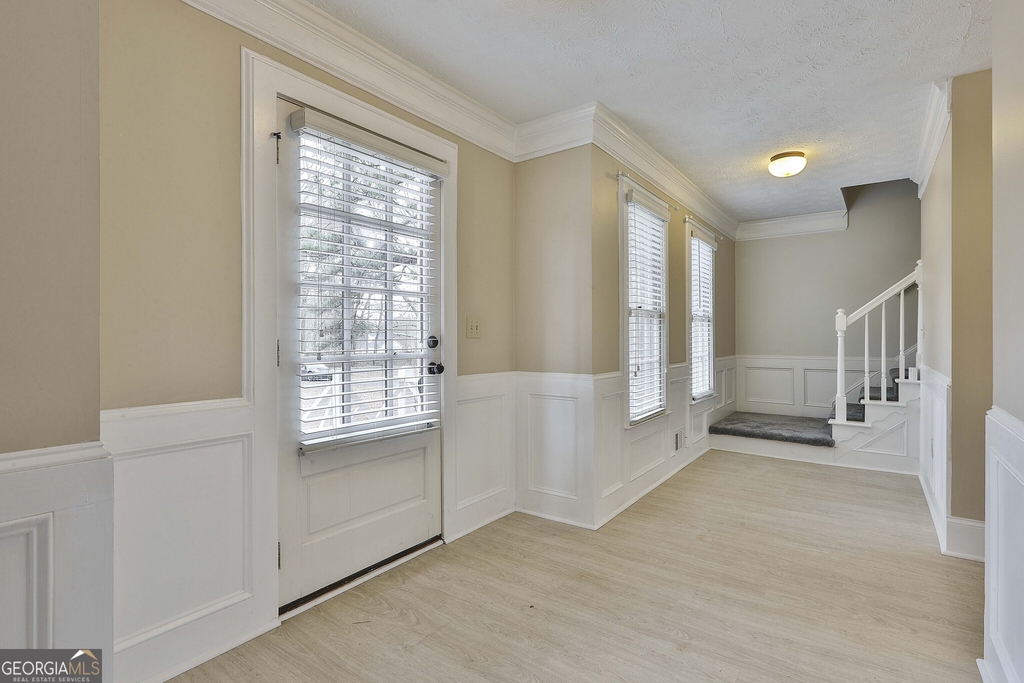 544 Sullivan Road - Photo 4