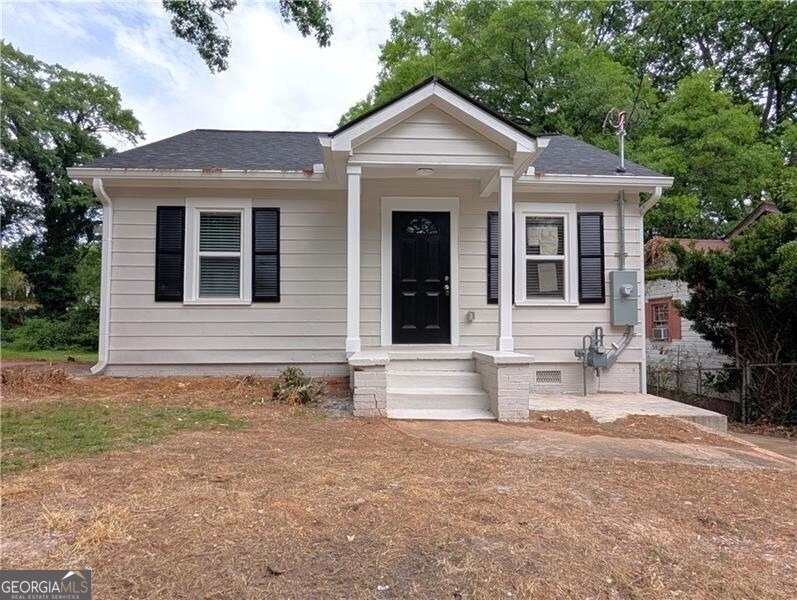 1377 Pine Avenue - Photo 0