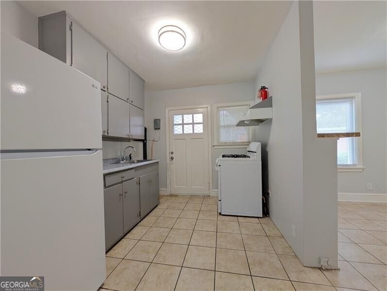 1761 John Calvin Avenue - Photo 4