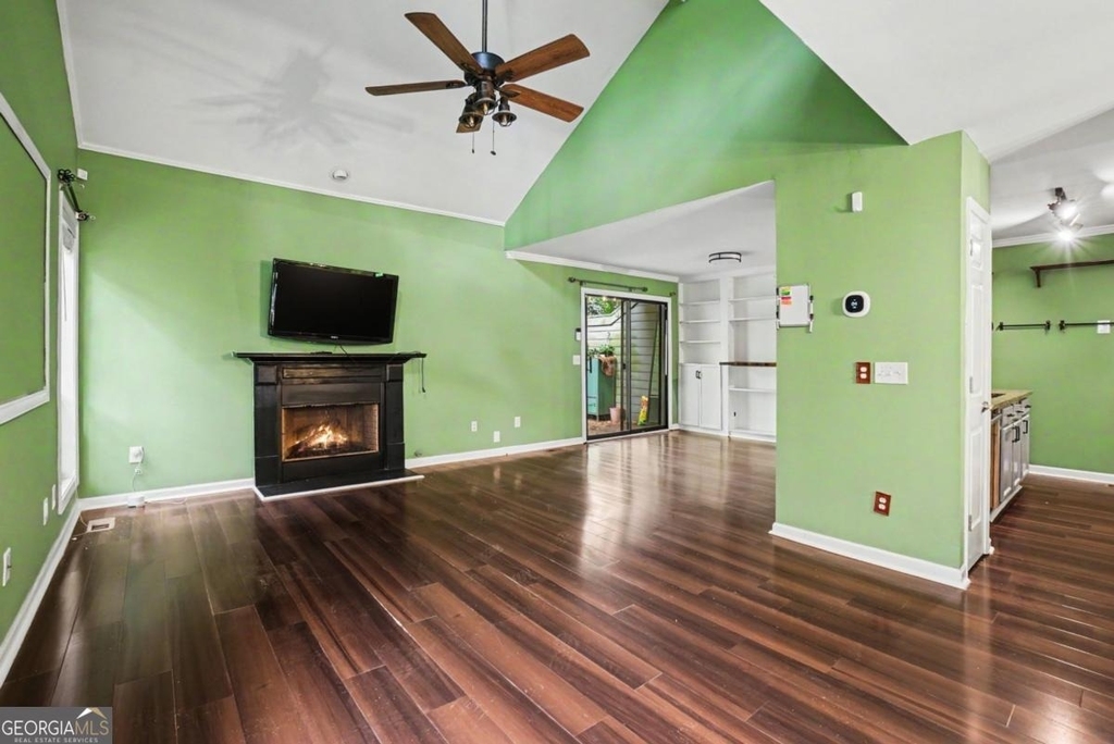 1006 Creatwood Circle Se - Photo 7