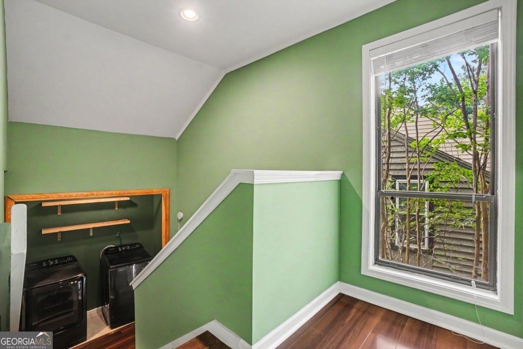 1006 Creatwood Circle Se - Photo 10
