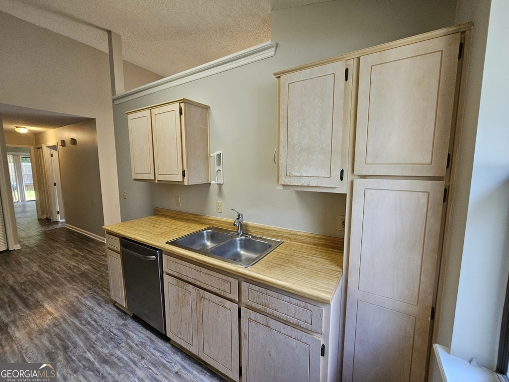 108 E Lakemont Drive - Photo 11
