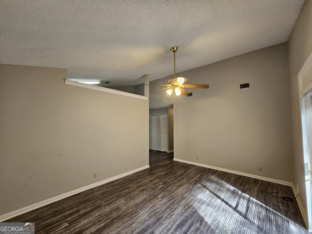 108 E Lakemont Drive - Photo 5