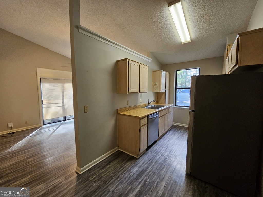 108 E Lakemont Drive - Photo 9