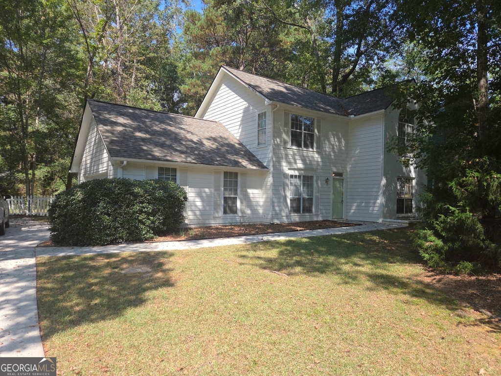 302 Henley Way - Photo 0