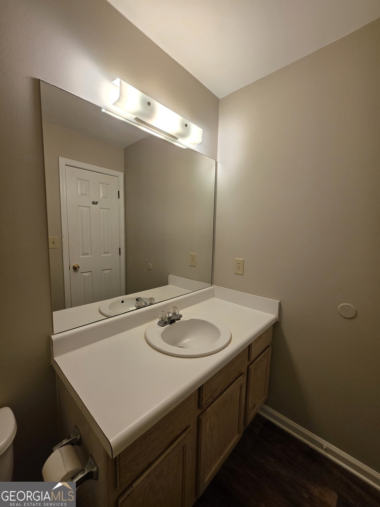 302 Henley Way - Photo 16