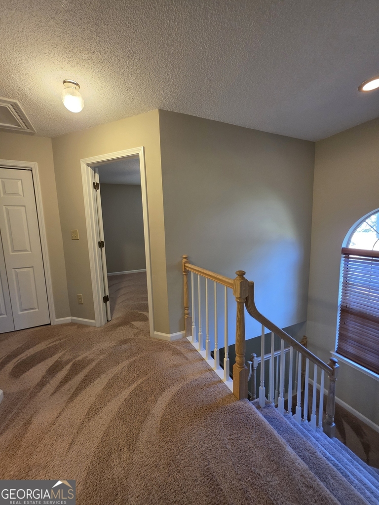 302 Henley Way - Photo 8