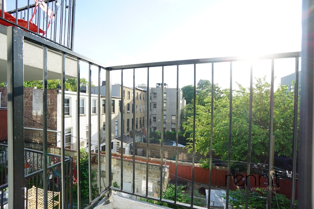 1196 Bedford Avenue - Photo 11
