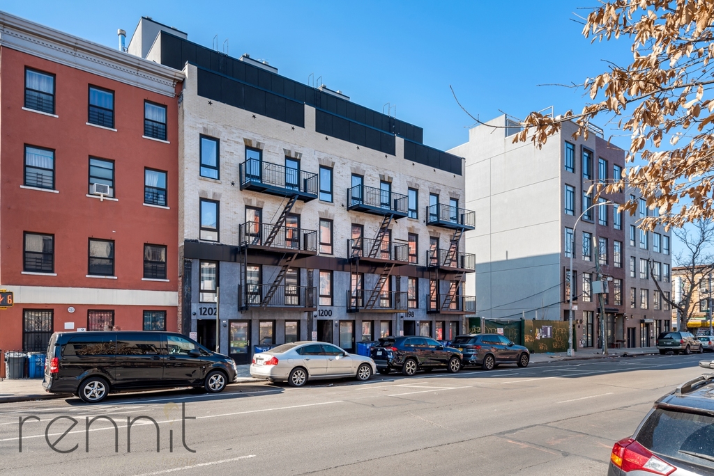 1196 Bedford Avenue - Photo 15