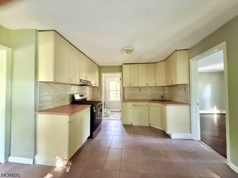 113 3rd St - Photo 10