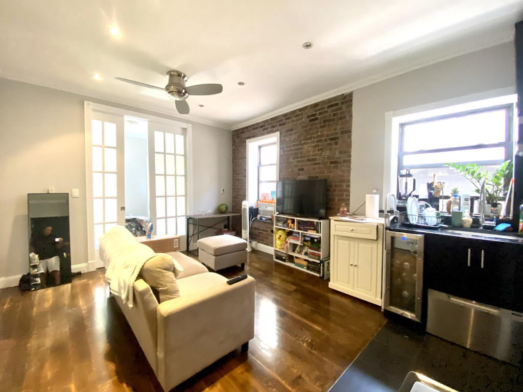 East 83rd Street - Photo 0