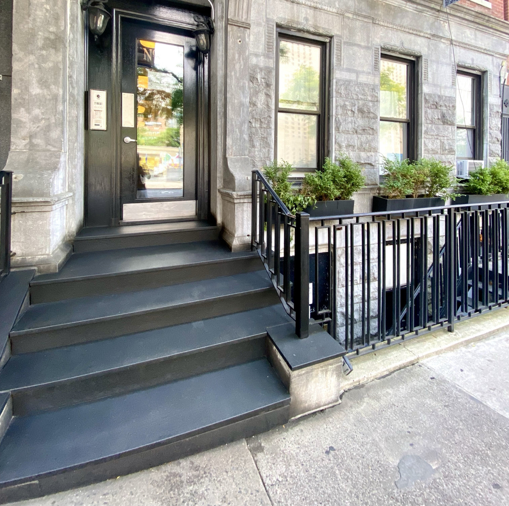 East 83rd Street - Photo 8