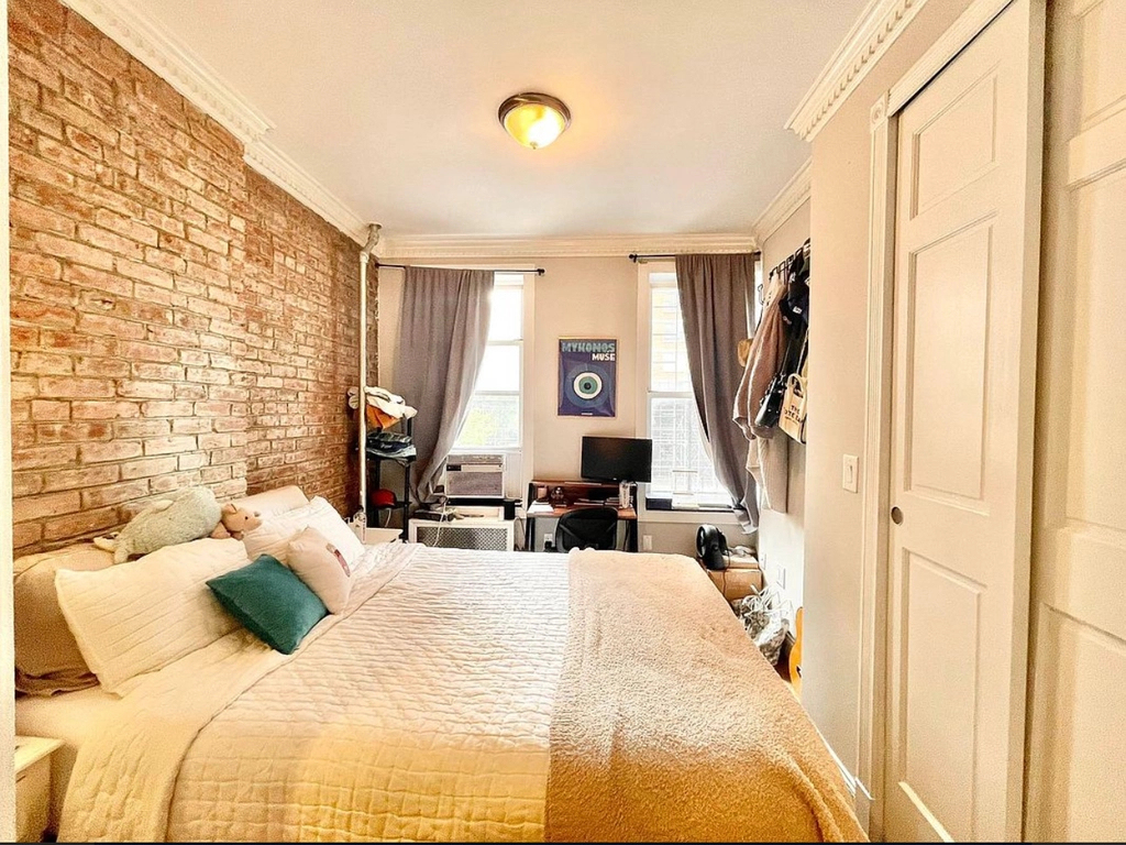 East 83rd Street - Photo 3