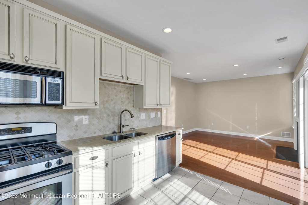 143 Shinnecock Drive - Photo 12