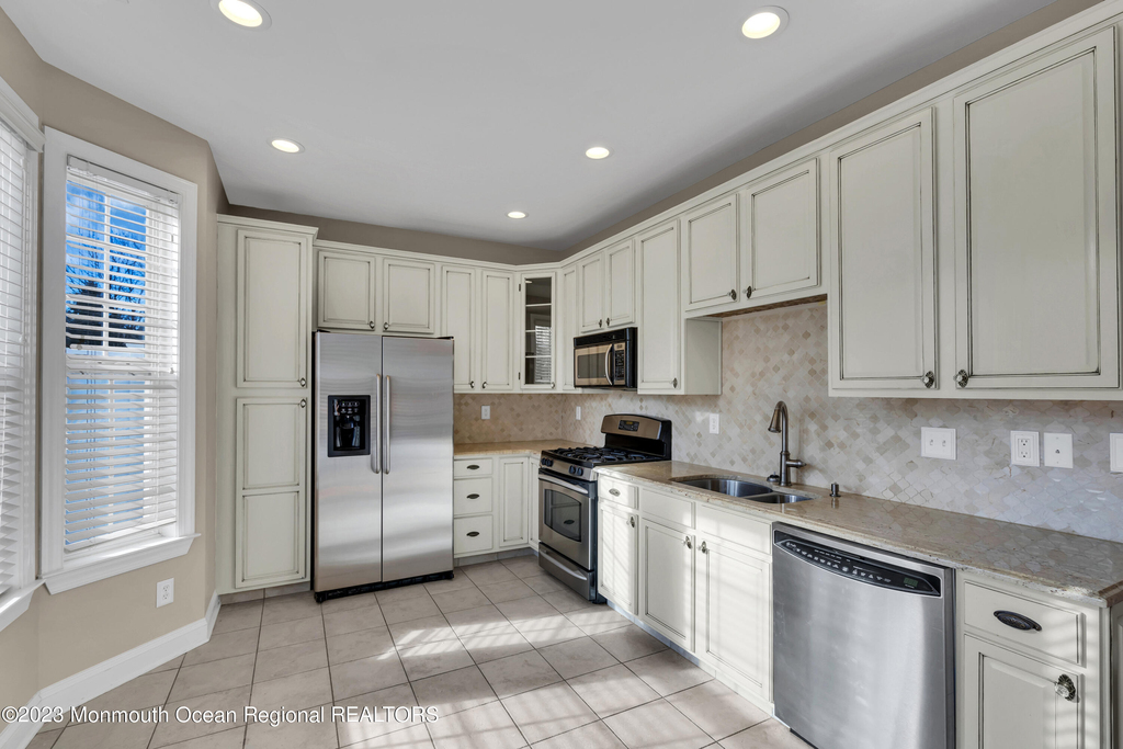 143 Shinnecock Drive - Photo 10
