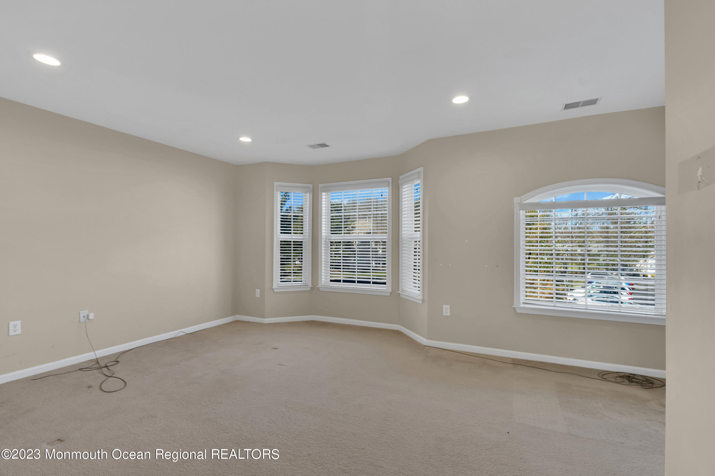 143 Shinnecock Drive - Photo 15