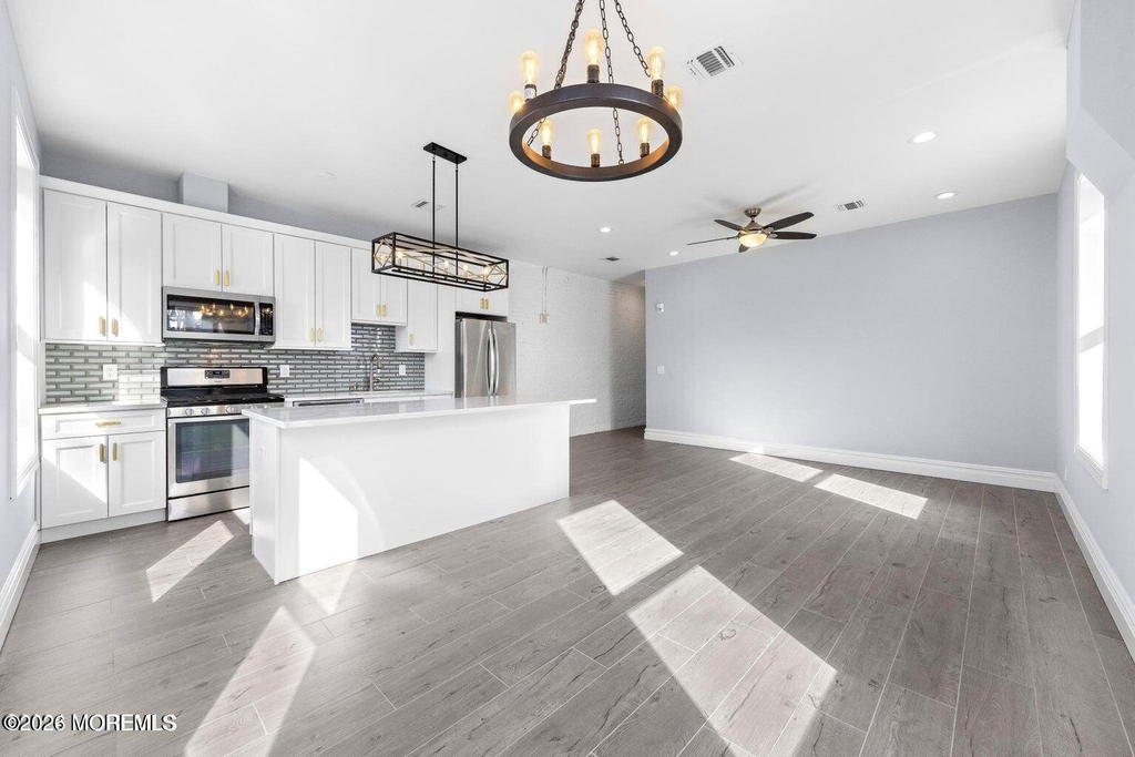 160 Monmouth Street - Photo 9